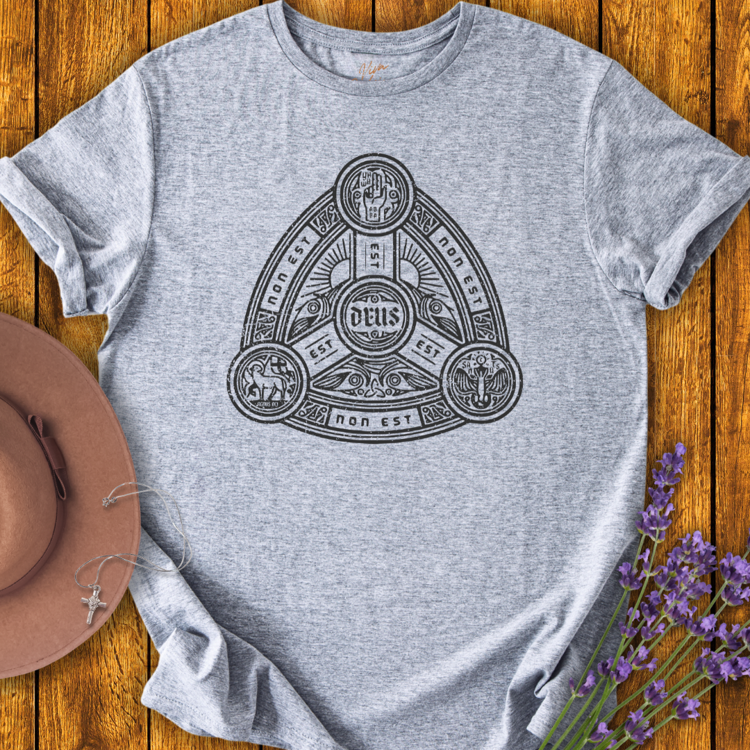 Deus Est T-Shirt